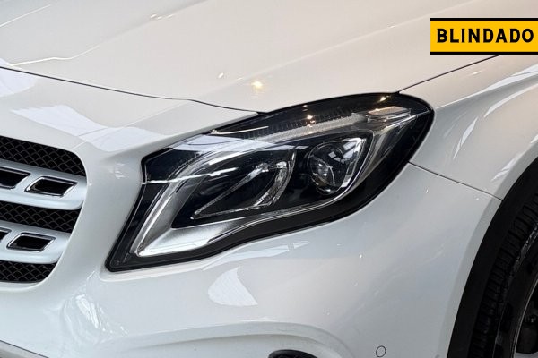 MERCEDES-BENZ GLA 200 1.6 CGI FLEX STYLE 7G-DCT 2019/2020 MERCEDES-BENZ GLA 200 1.6 CGI FLEX STYLE 7G-DCT 2019/2020